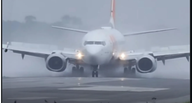 Em meio a fortes chuvas, aviões desviam e desistem de pousar no Aeroporto Castro Pinto